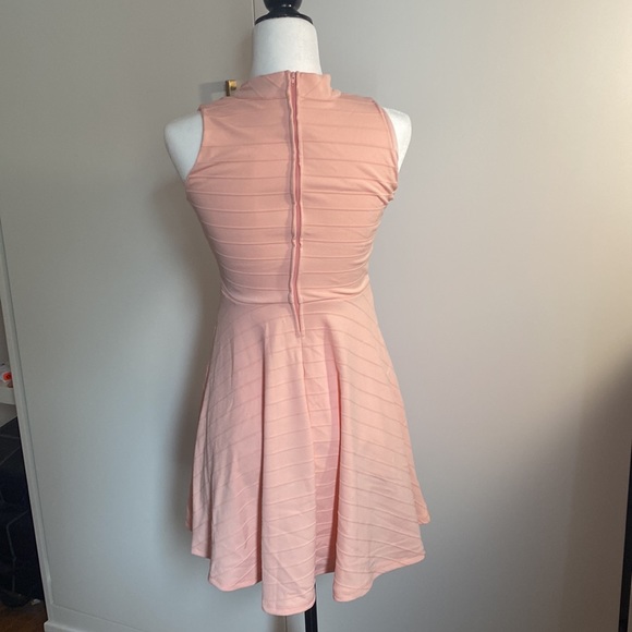 Ava &Yelly Dress - Picture 2 of 3